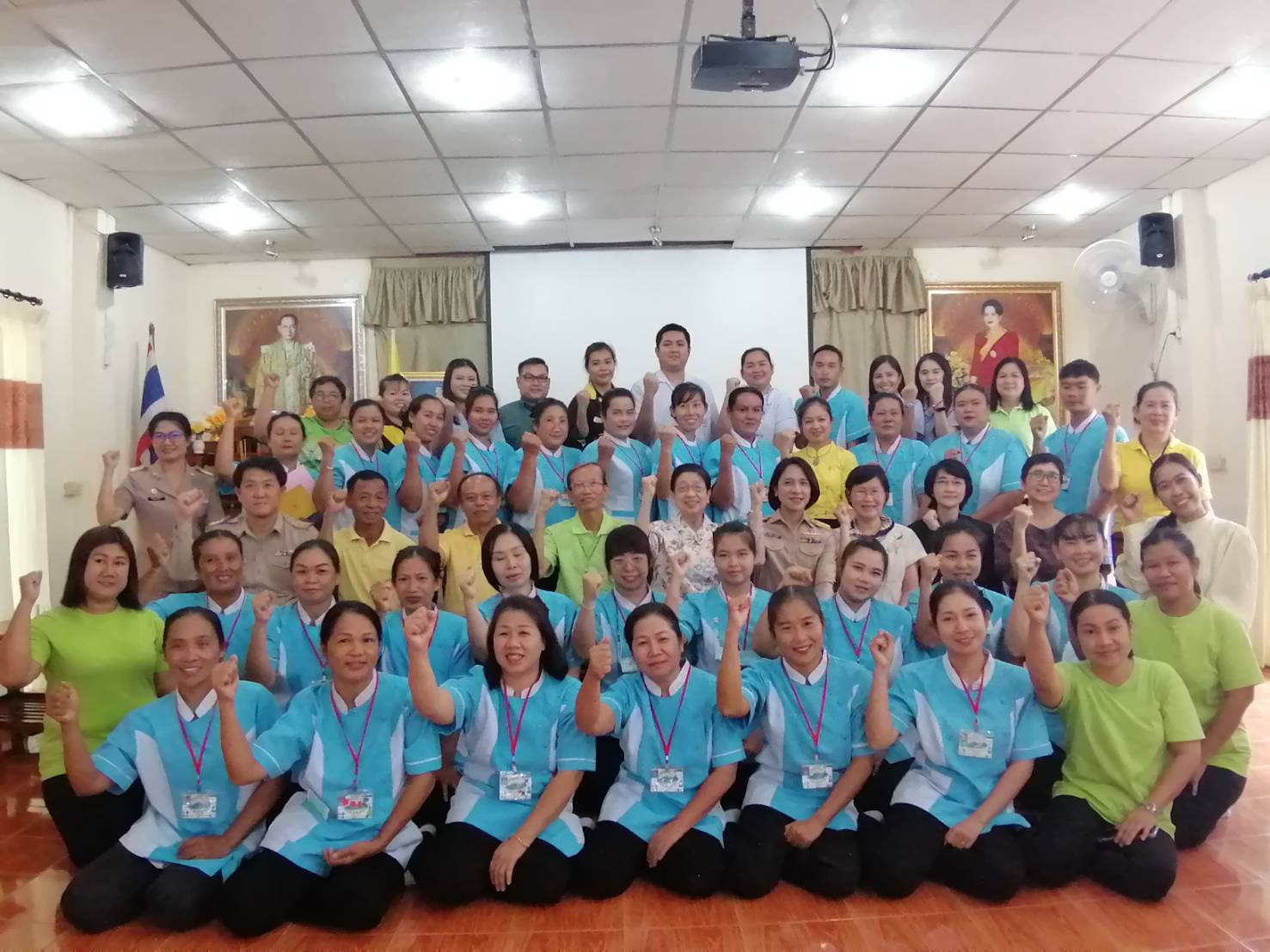 ร่วมงาน ผ่อ...ผะตู๋ ใจ๋ ก้าวแรกสู่วิถีนักบริบาล