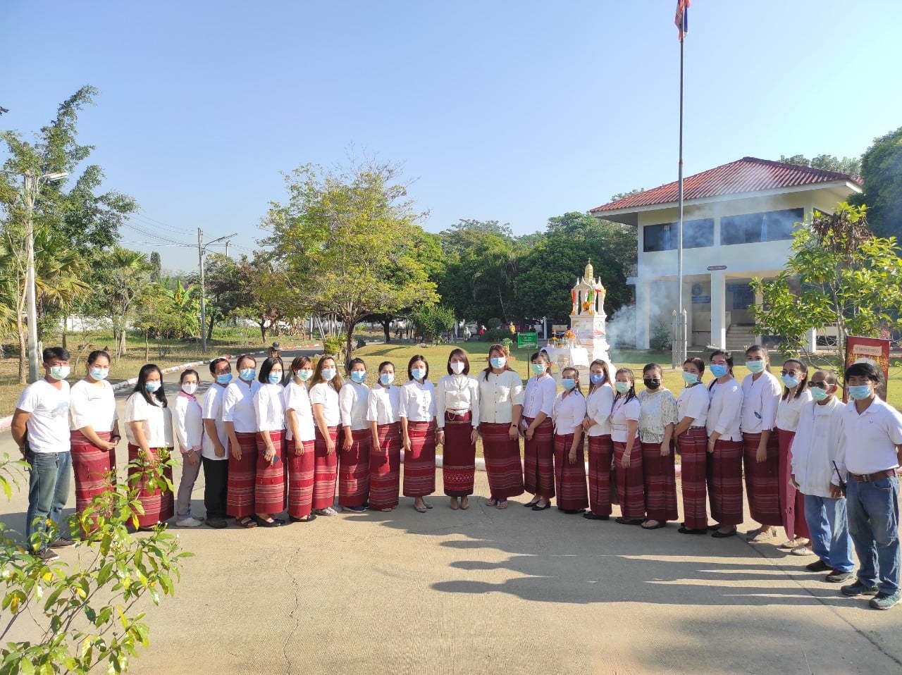 พิธีไหว้สักการะสิ่งศักดิ์สิทธิ์ ​ เนื่องในวันขึ้นปีใหม่​ 2564