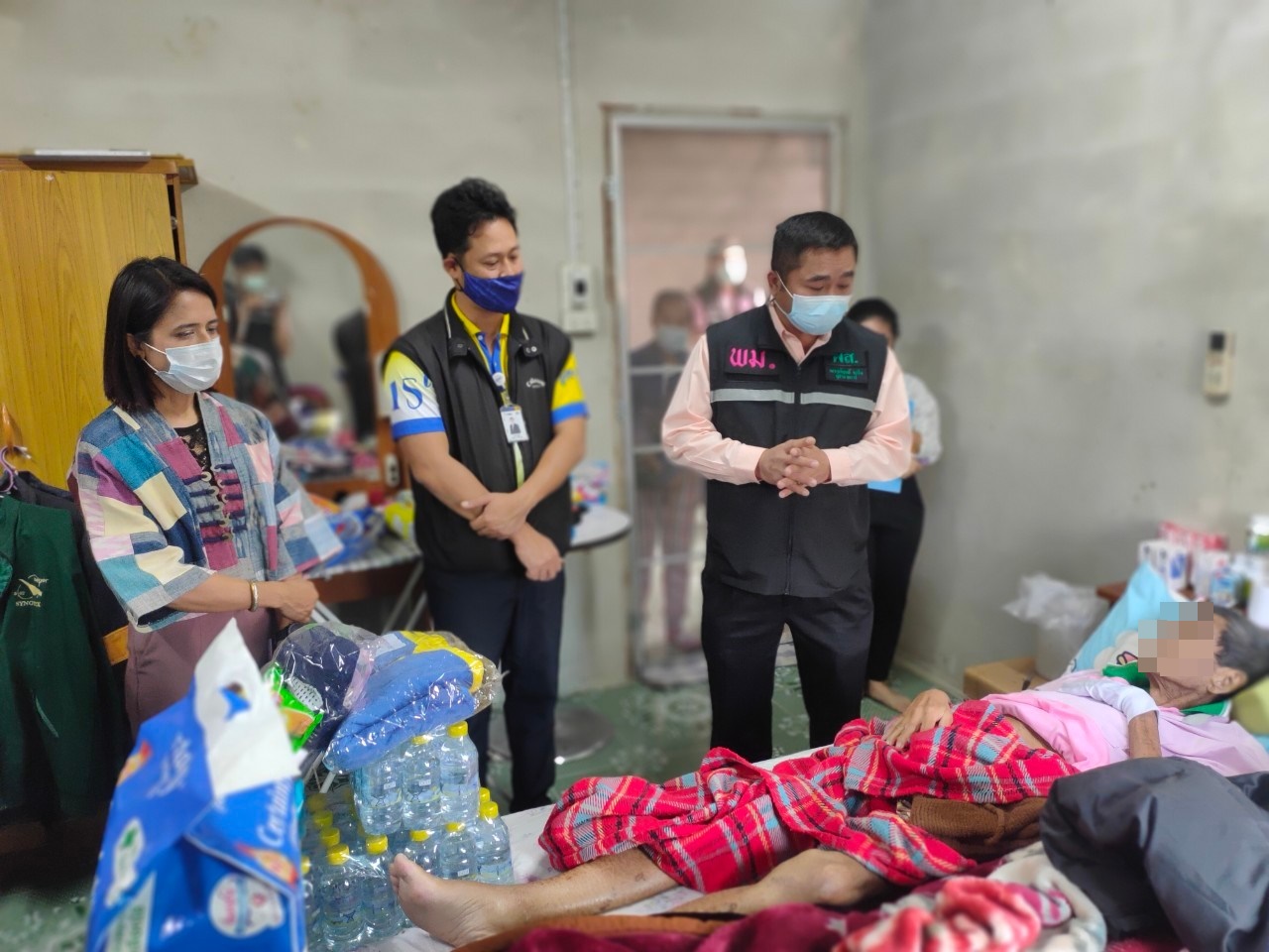 ลงพื้นที่เยี่ยมบ้านผู้สูงอายุ 