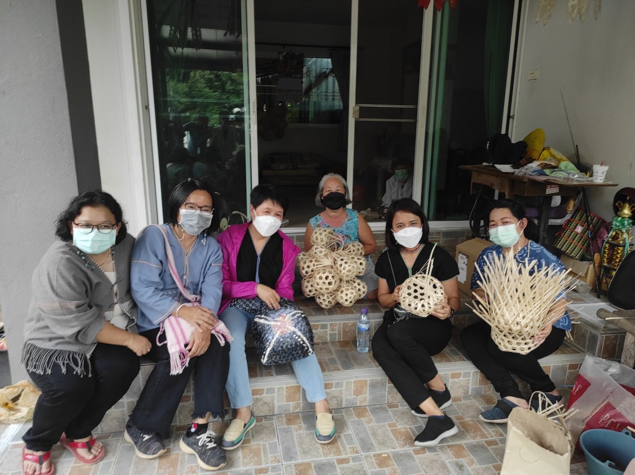 ลงพื้นที่ส่งเสริมภูมิปัญญาหัตถกรรมกลุ่มผู้สูงอายุ